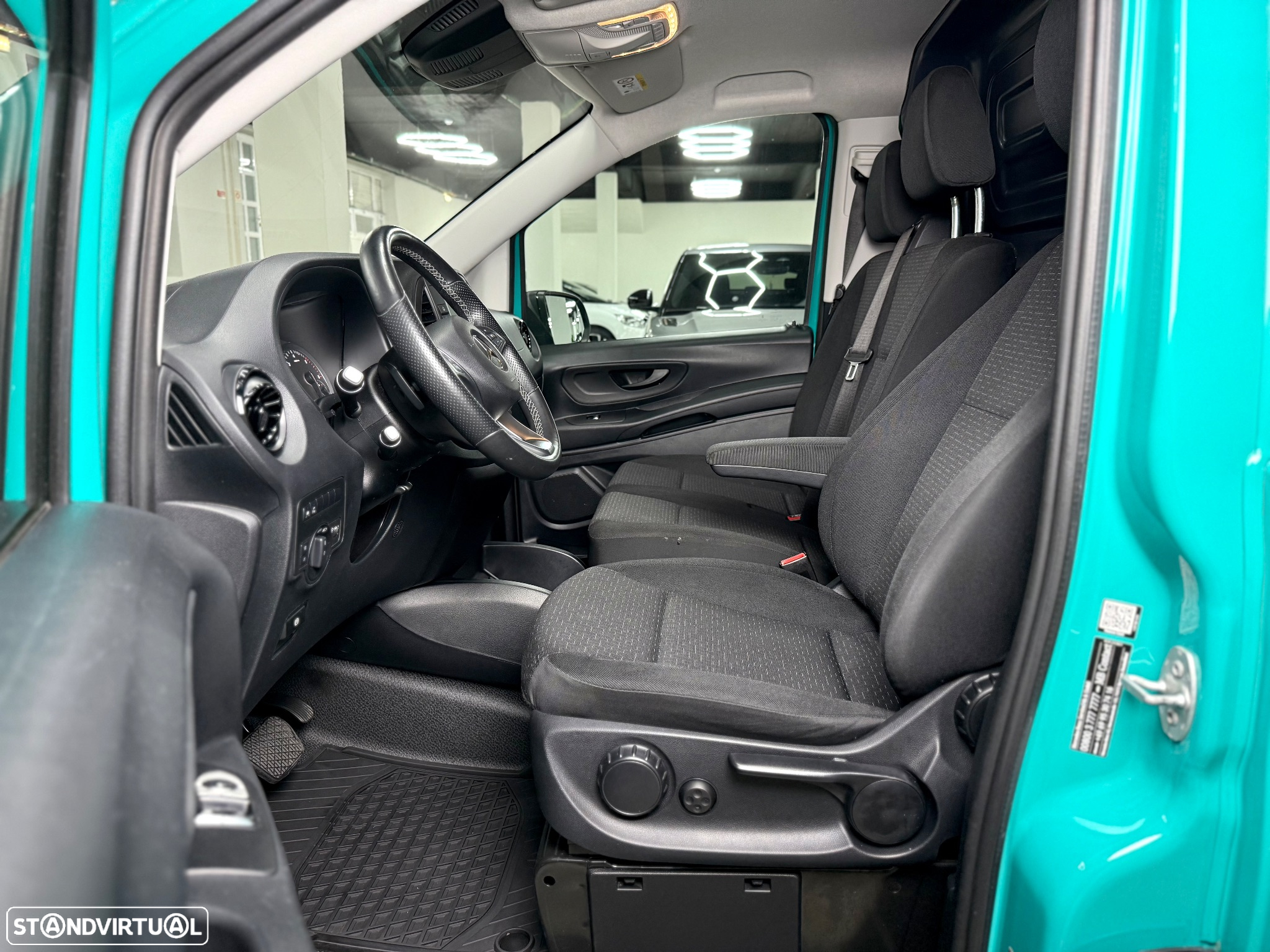 Mercedes-Benz Vito 114 CDI Caixa Automatica - 14