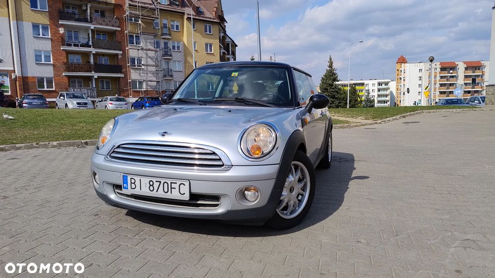 MINI Cooper Standard - 2