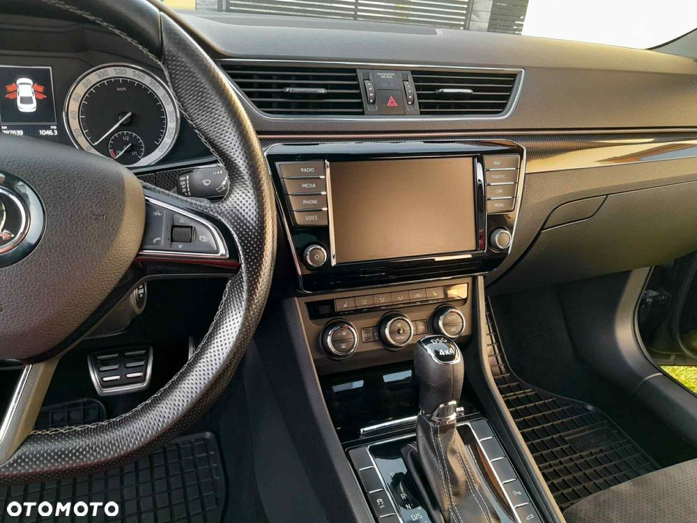 Skoda Superb 2.0 TDI 4x4 Sportline DSG - 5