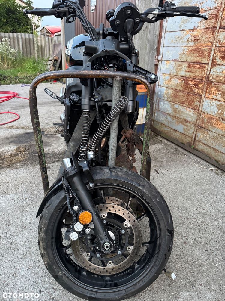 Yamaha XSR - 8