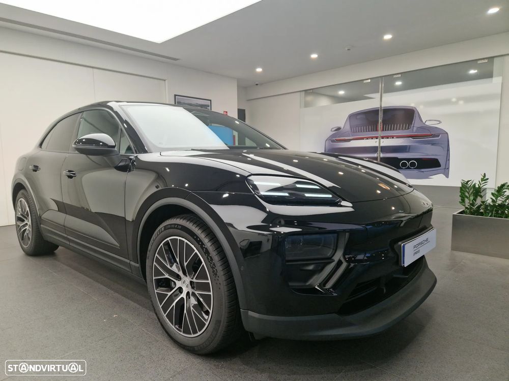 Porsche Macan Electric 4 - 9