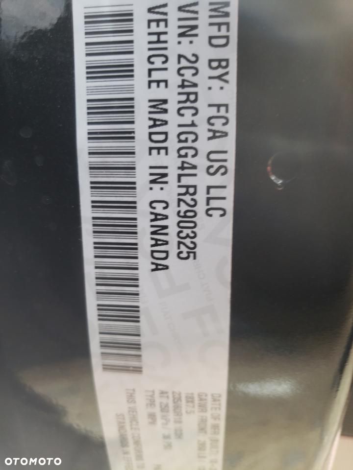 Chrysler Pacifica - 30