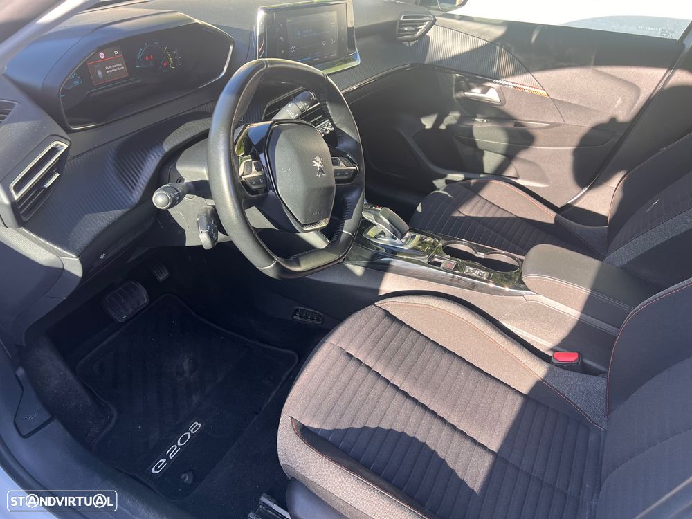 Peugeot e-208 Active - 13