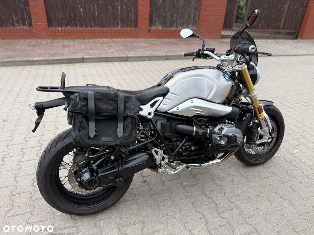 BMW R - 8