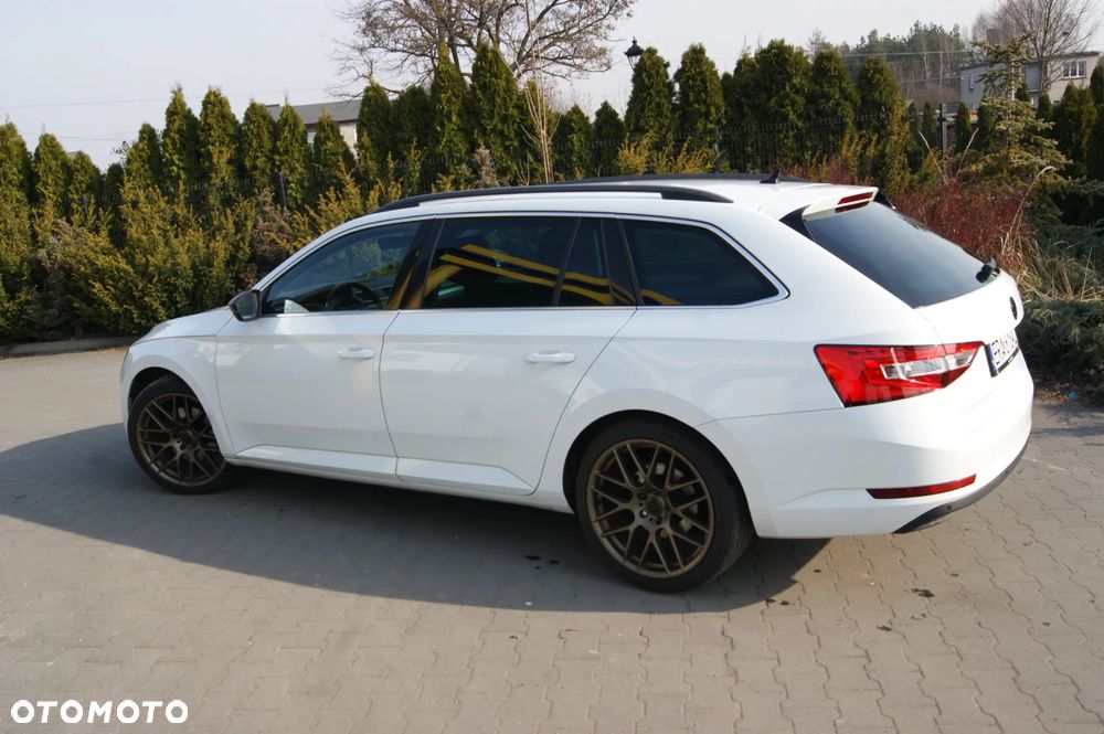 Skoda Superb 2.0 TDI Ambition - 4