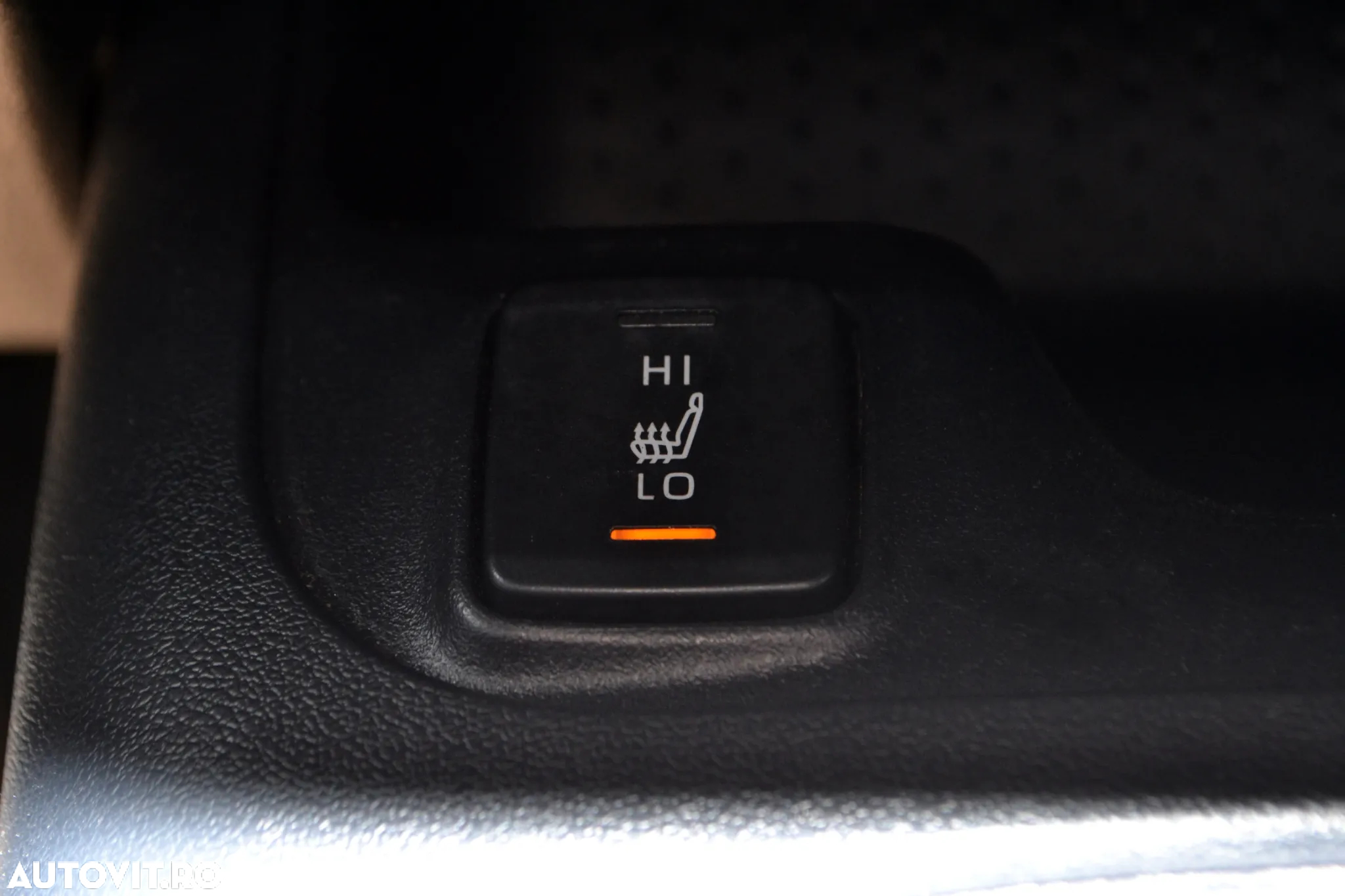 Toyota Corolla 2.0 Hybrid Lounge - 18