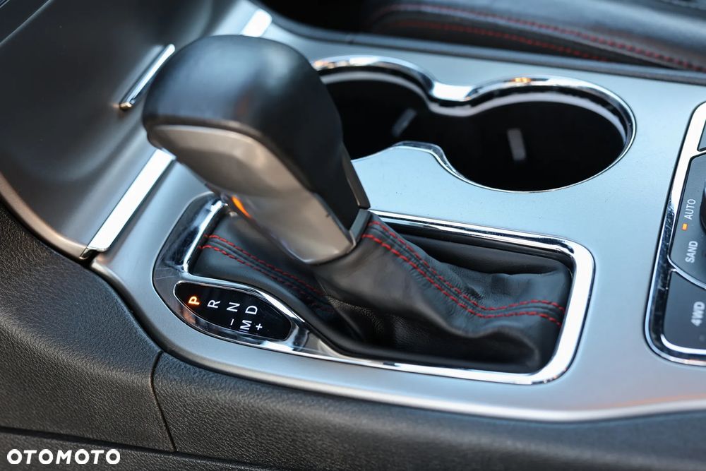 Jeep Grand Cherokee - 19