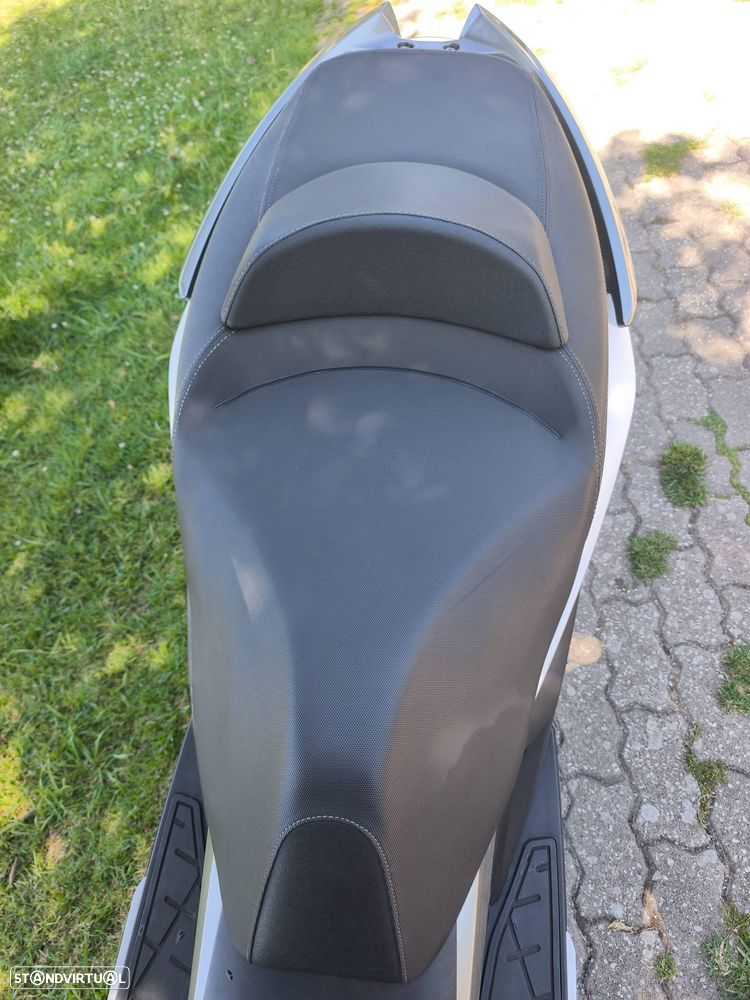 Kymco Xciting 400i Abs - 11