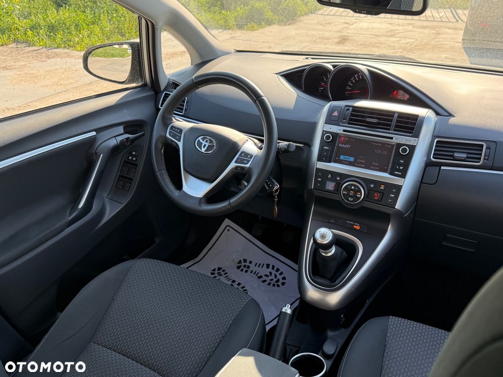 Toyota Verso 2.0 D-4D 5-Sitzer Executive - 35