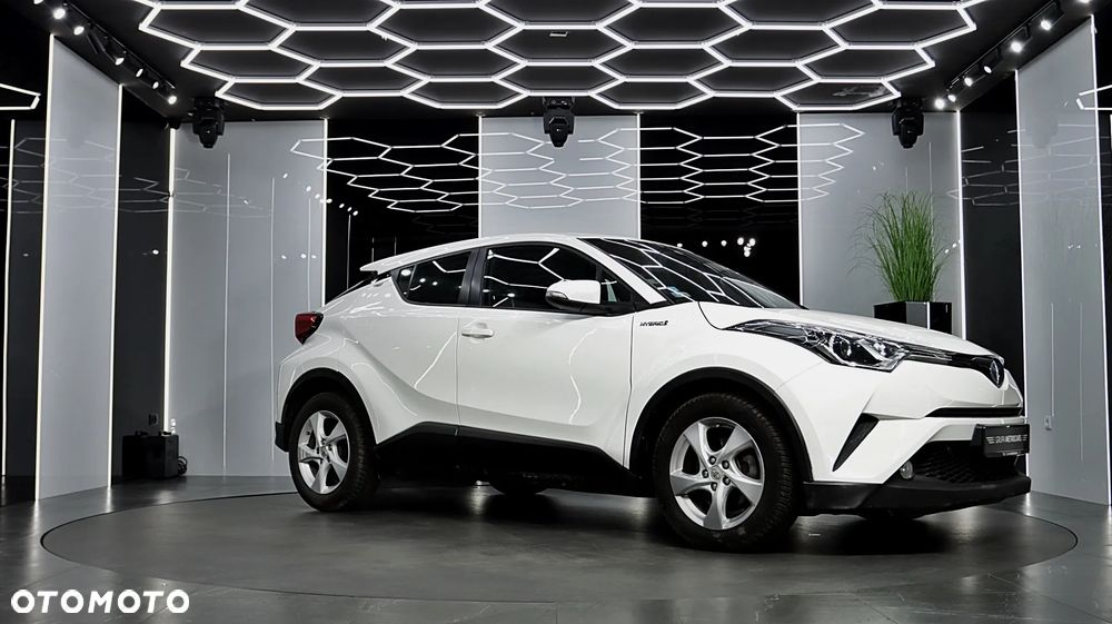 Toyota C-HR - 12
