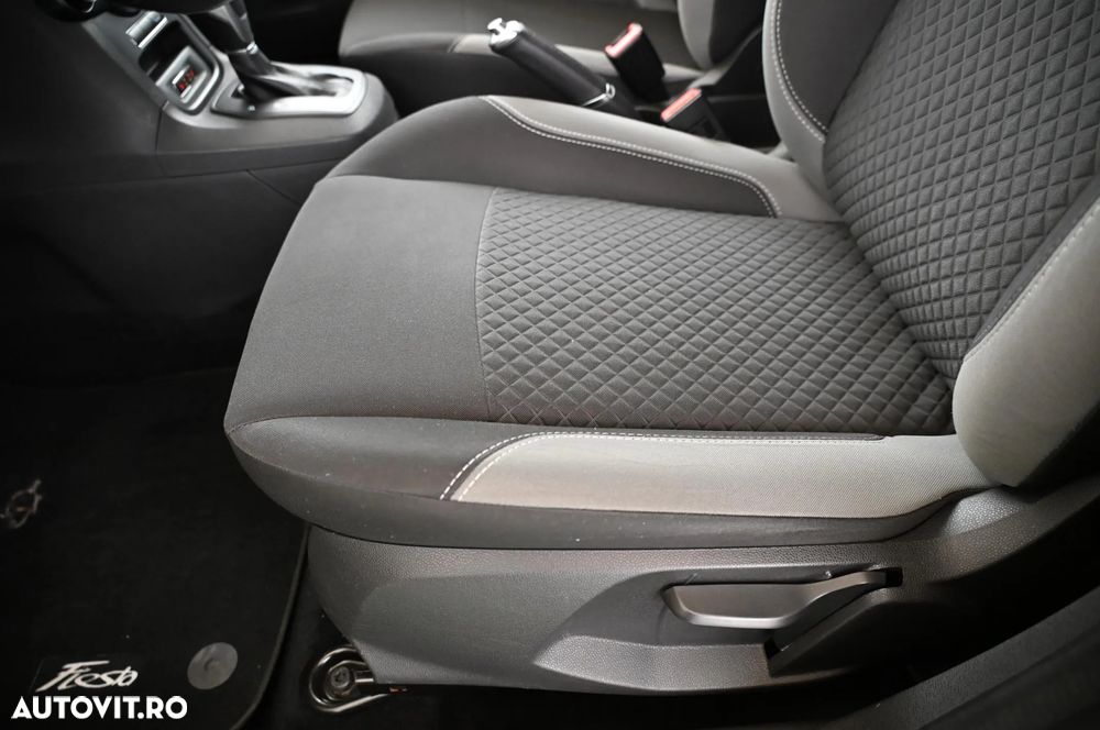 Ford Fiesta 1.0 EcoBoost Powershift Titanium - 25