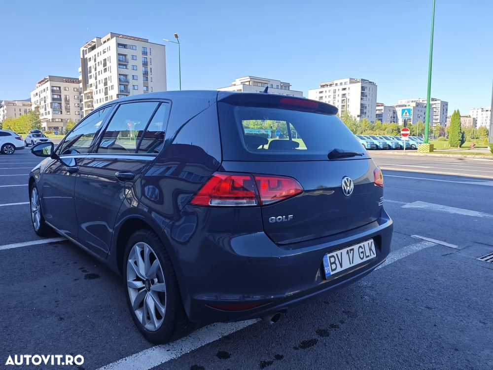 Volkswagen Golf - 5
