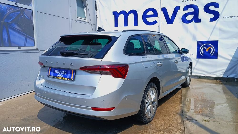 Skoda Octavia Combi 2.0 TDI DSG Style - 6