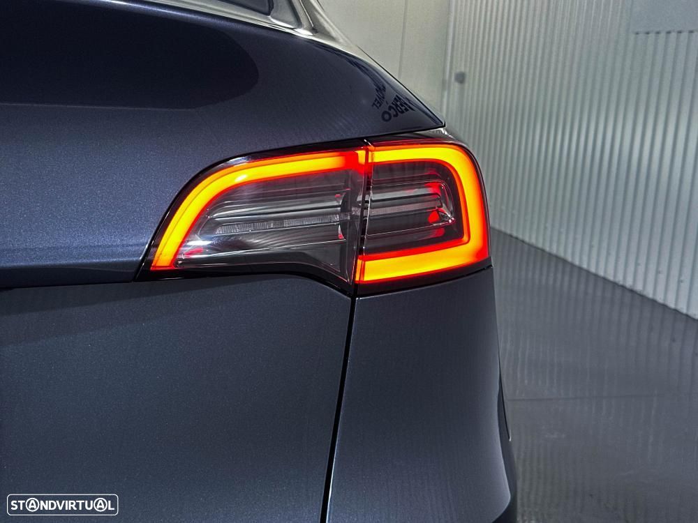 Tesla Model Y Long Range Dual Motor AWD - 58