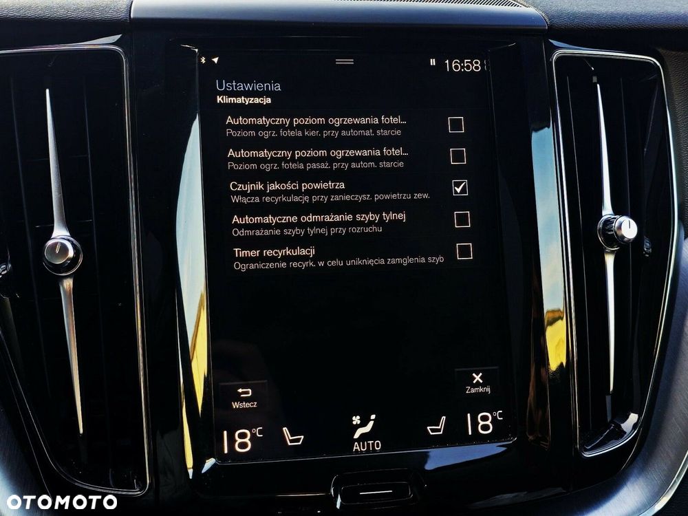 Volvo XC 60 T4 Momentum Pro - 26