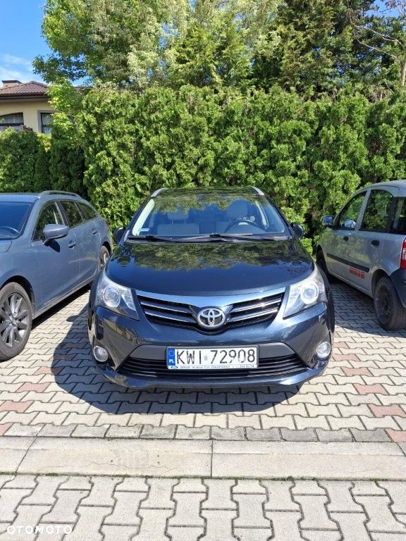 Toyota Avensis 1.8 Premium - 23