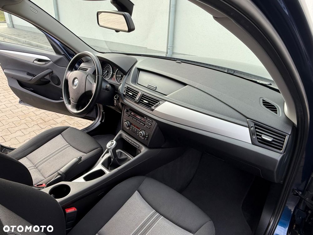 BMW X1 sDrive18i - 18