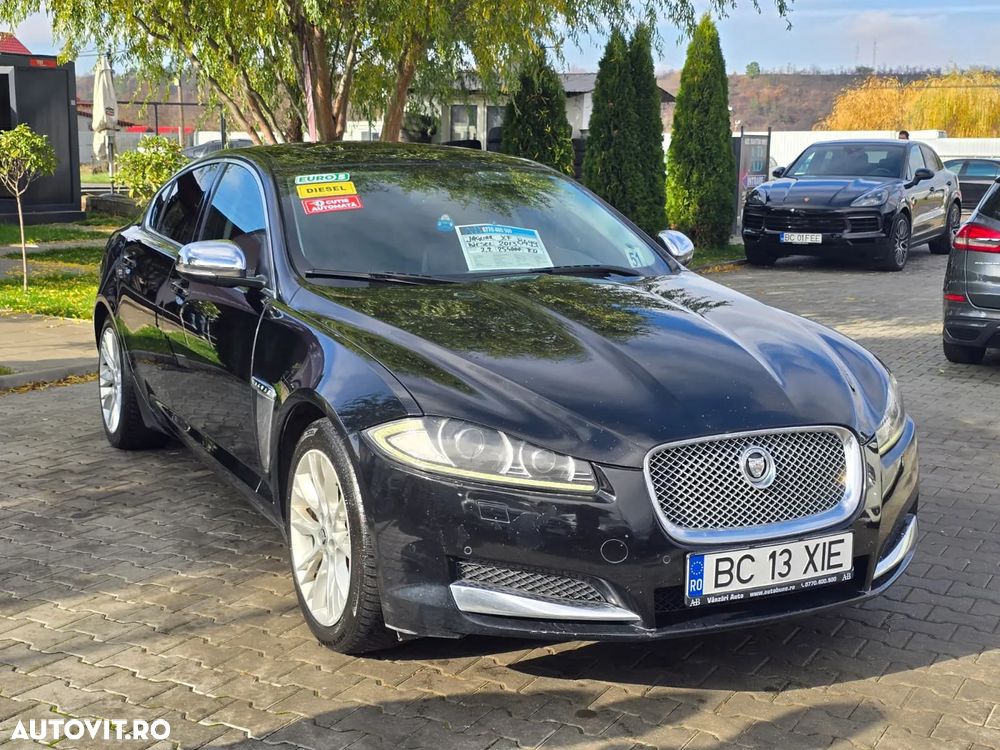 Jaguar XF 2.2D Portfolio - 6