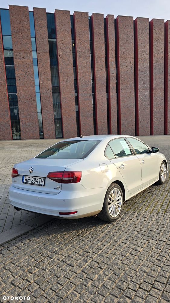 Volkswagen Jetta 1.4 TSI BMT Highline - 8