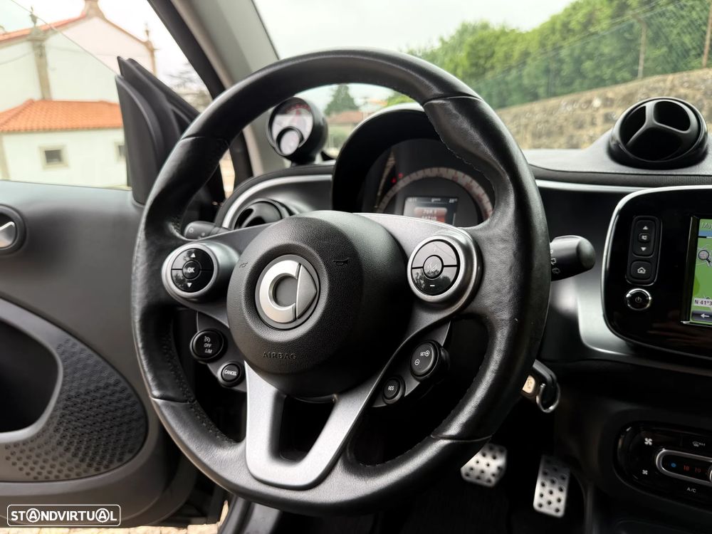 Smart ForTwo Coupé EQ Brabus Style - 28