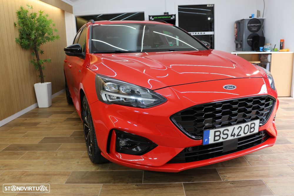 Ford Focus 1.0 EcoBoost S&S ST-LINE - 9