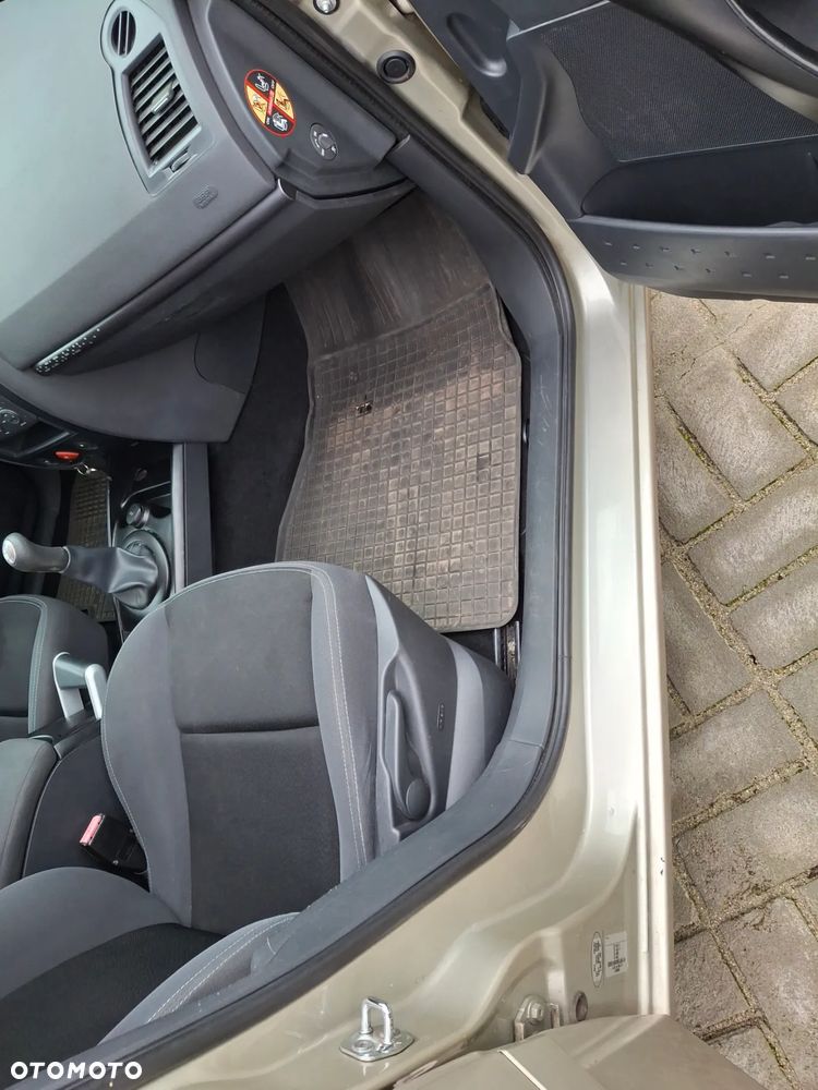 Renault Megane 1.4 16V Alize - 9