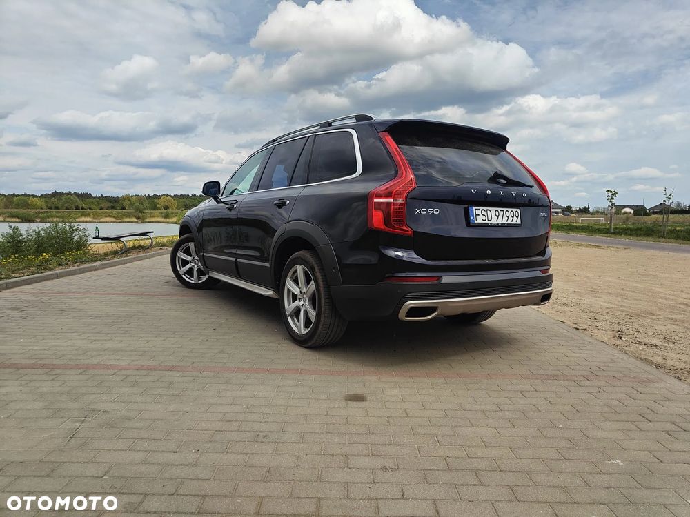 Volvo XC 90 D5 AWD Momentum - 6