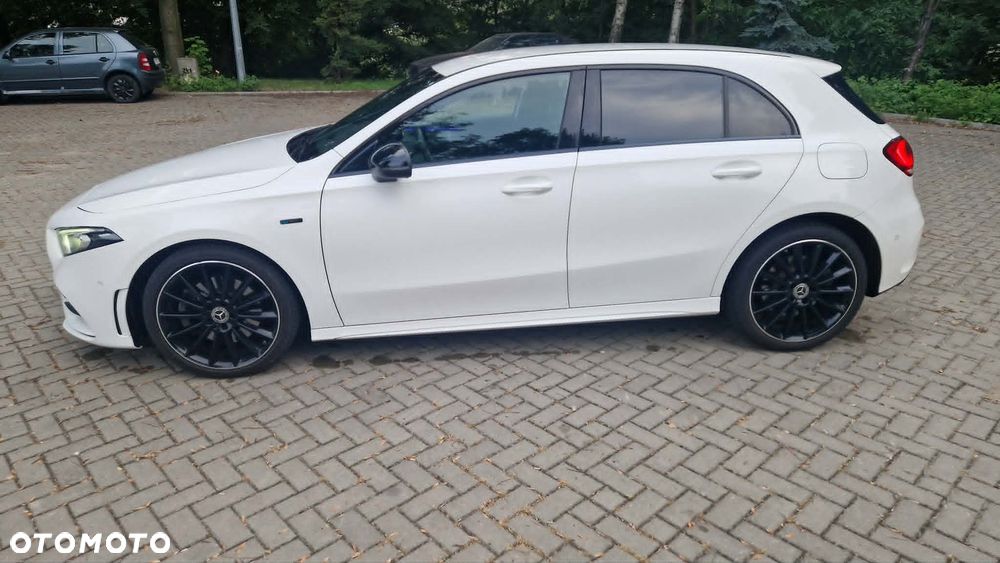 Mercedes-Benz Klasa A 250 e 8G-DCT Edition AMG Line - 3
