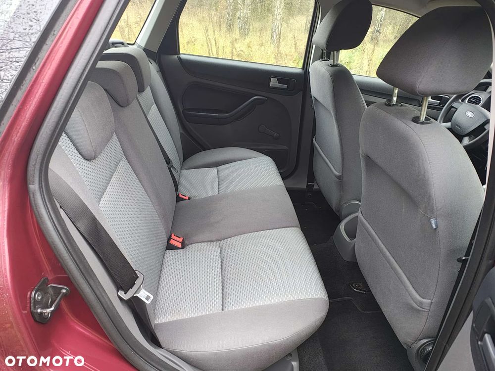 Ford Focus 1.6 16V Connection - 37