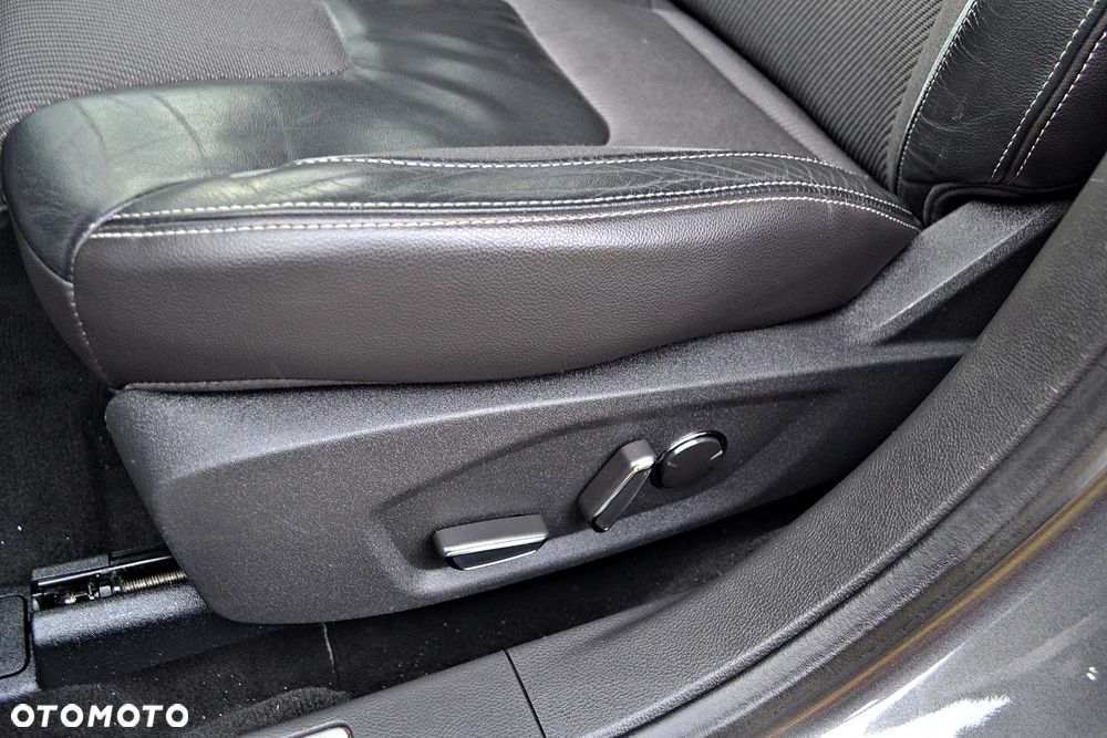 Ford Mondeo 2.0 TDCi Titanium PowerShift - 25