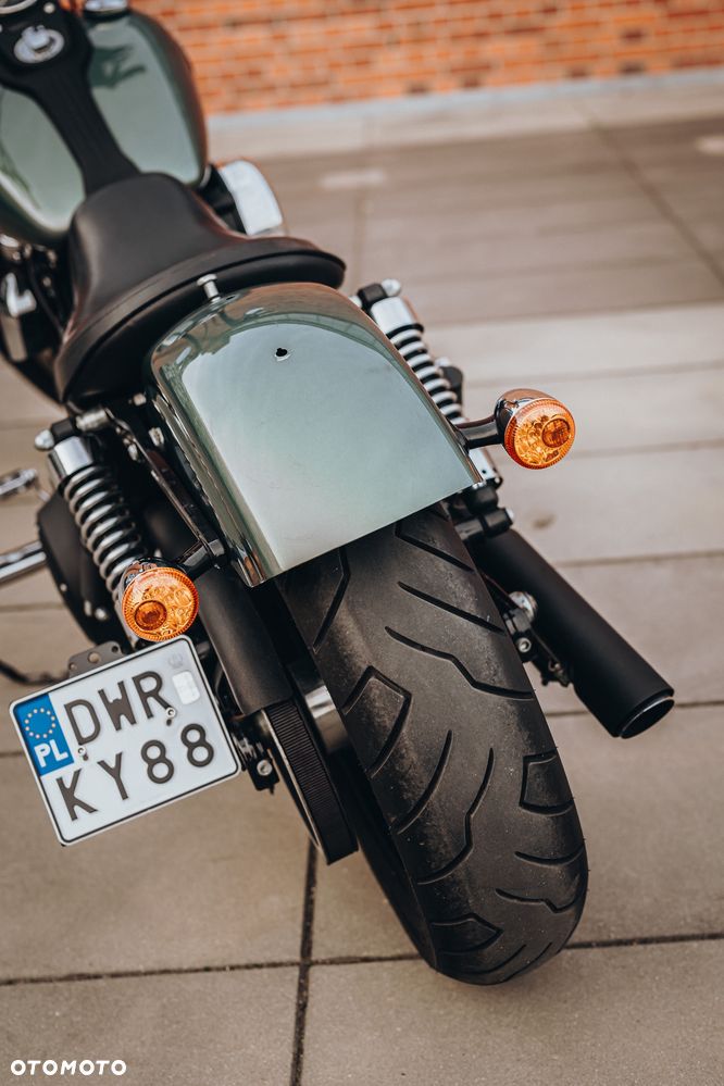 Harley-Davidson Dyna Street Bob - 25