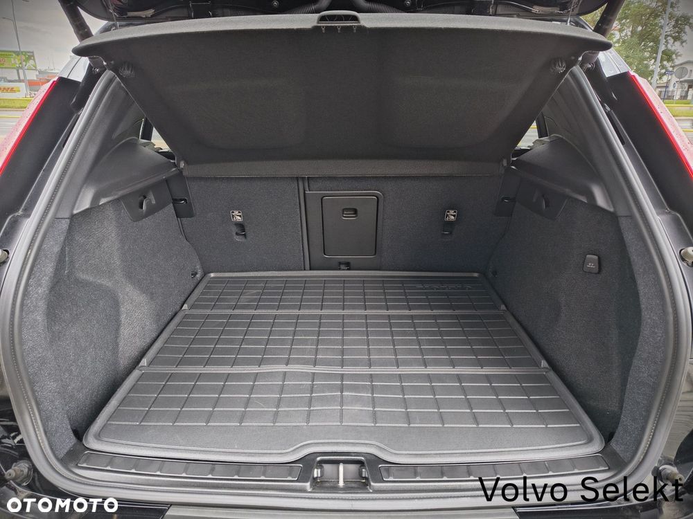 Volvo XC 40 - 30