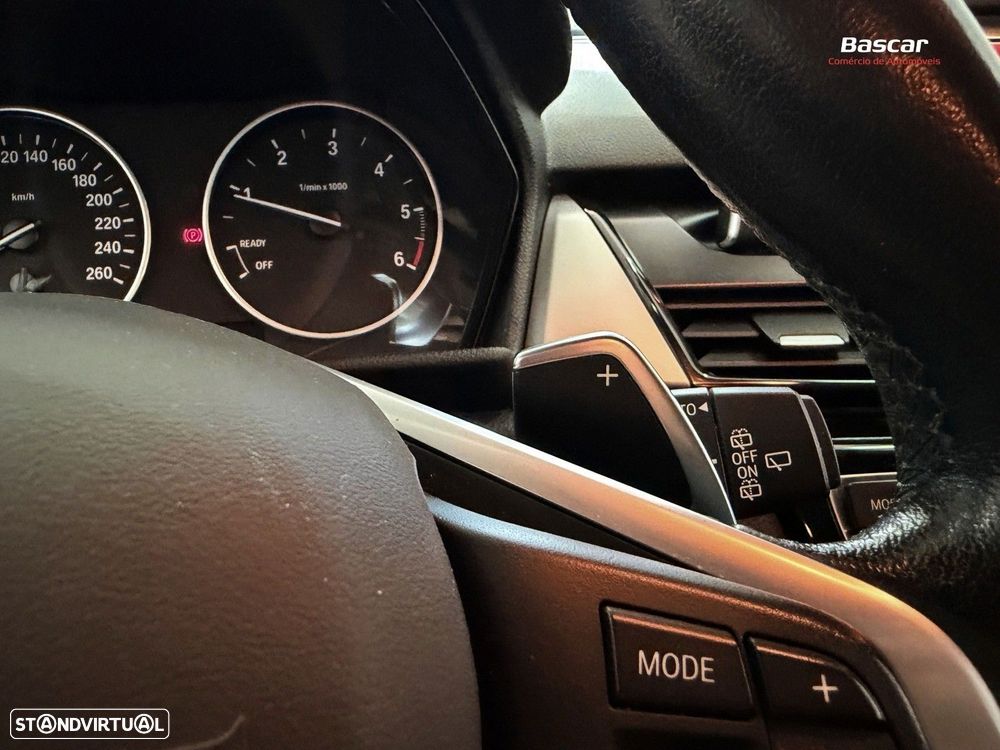 BMW 218 Active Tourer d Line Luxury Auto - 19
