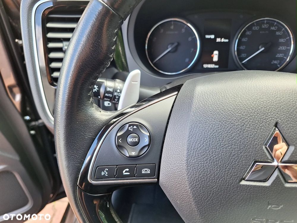 Mitsubishi Outlander 2.0 4WD CVT Plus - 23