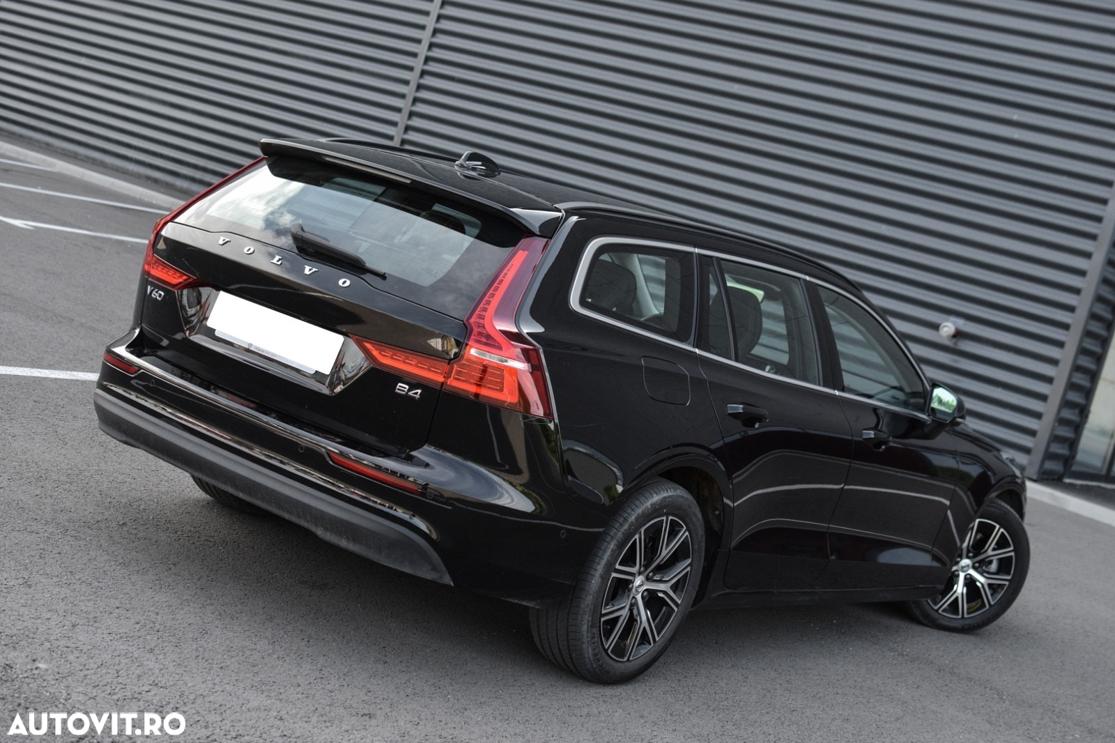Volvo V60 B4 D Core - 13