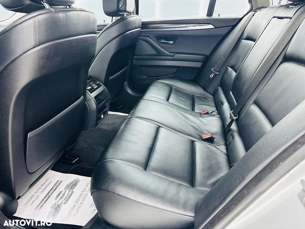 BMW Seria 5 520d Aut. Modern Line - 16