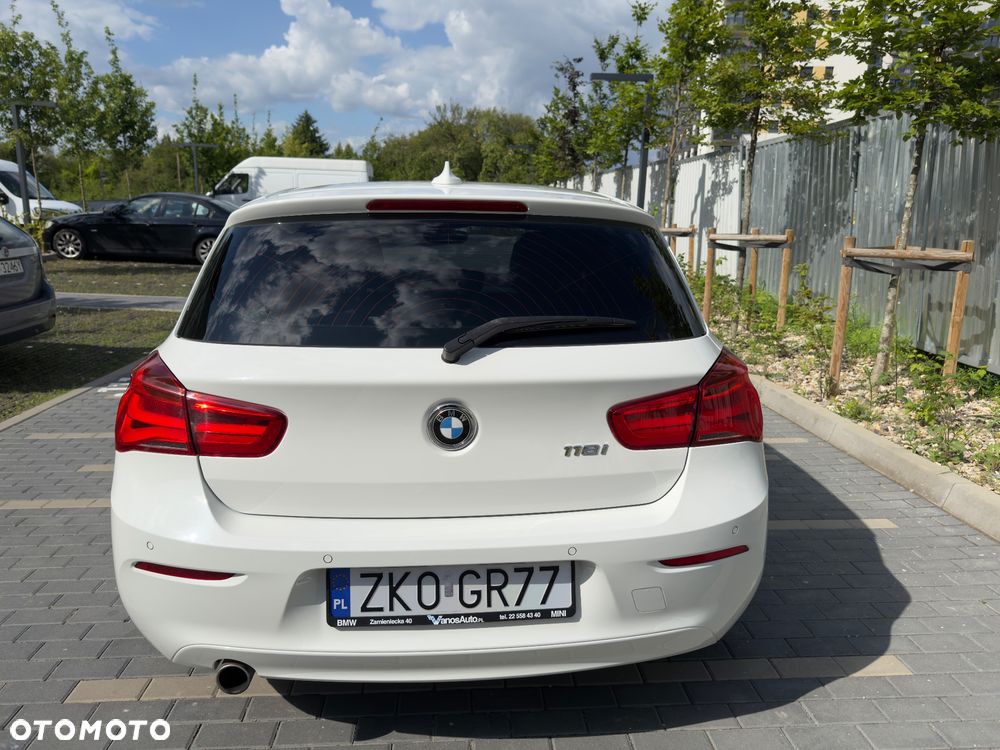 BMW Seria 1 118i - 5
