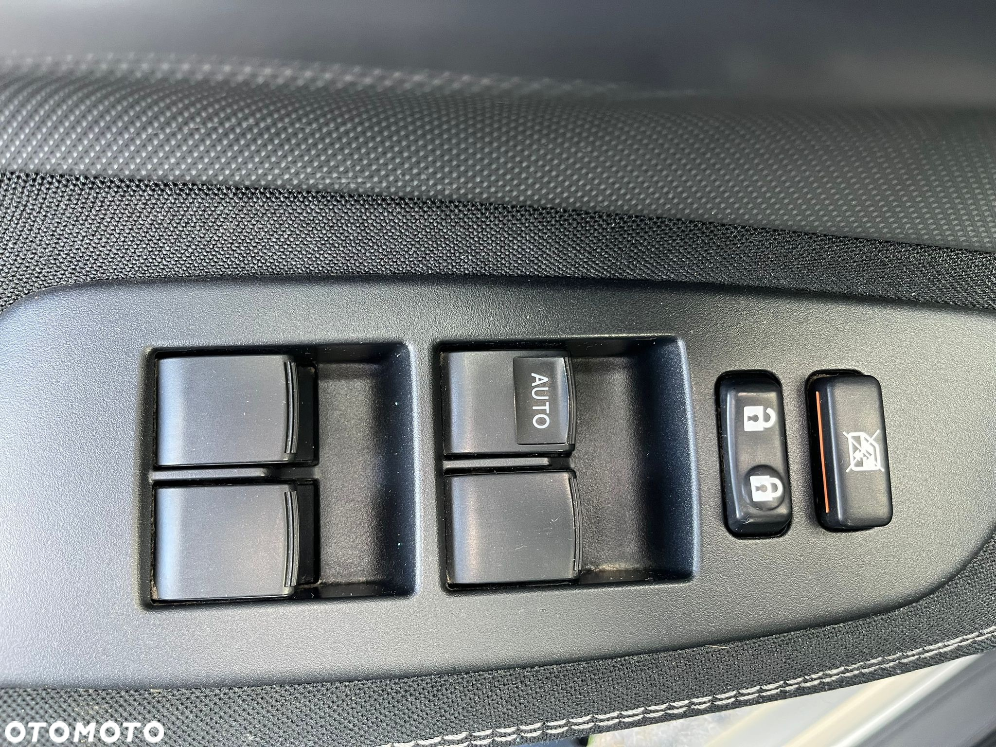 Toyota Auris 1.6 2010 - 19