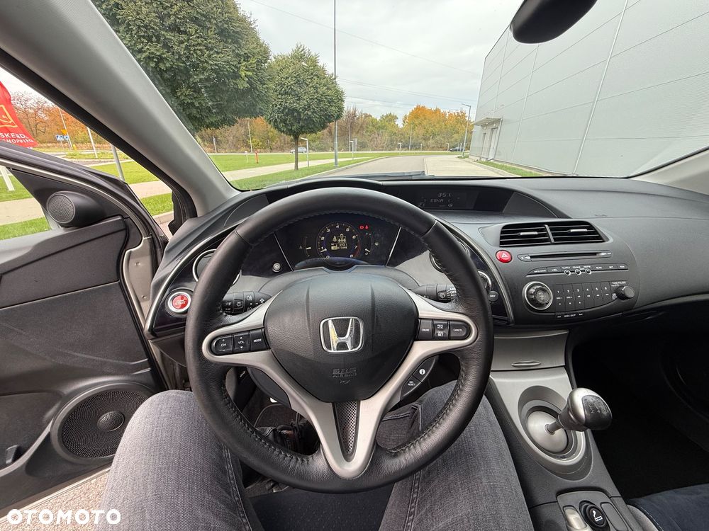 Honda Civic 1.8 Executive - 14