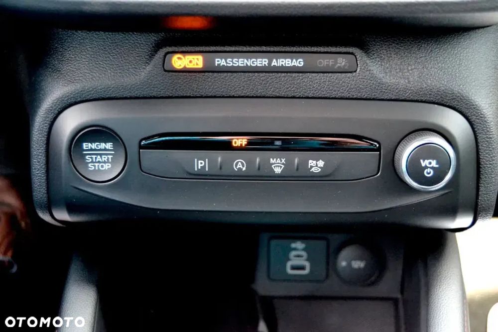 Ford Focus 1.0 EcoBoost mHEV ST-Line X - 14