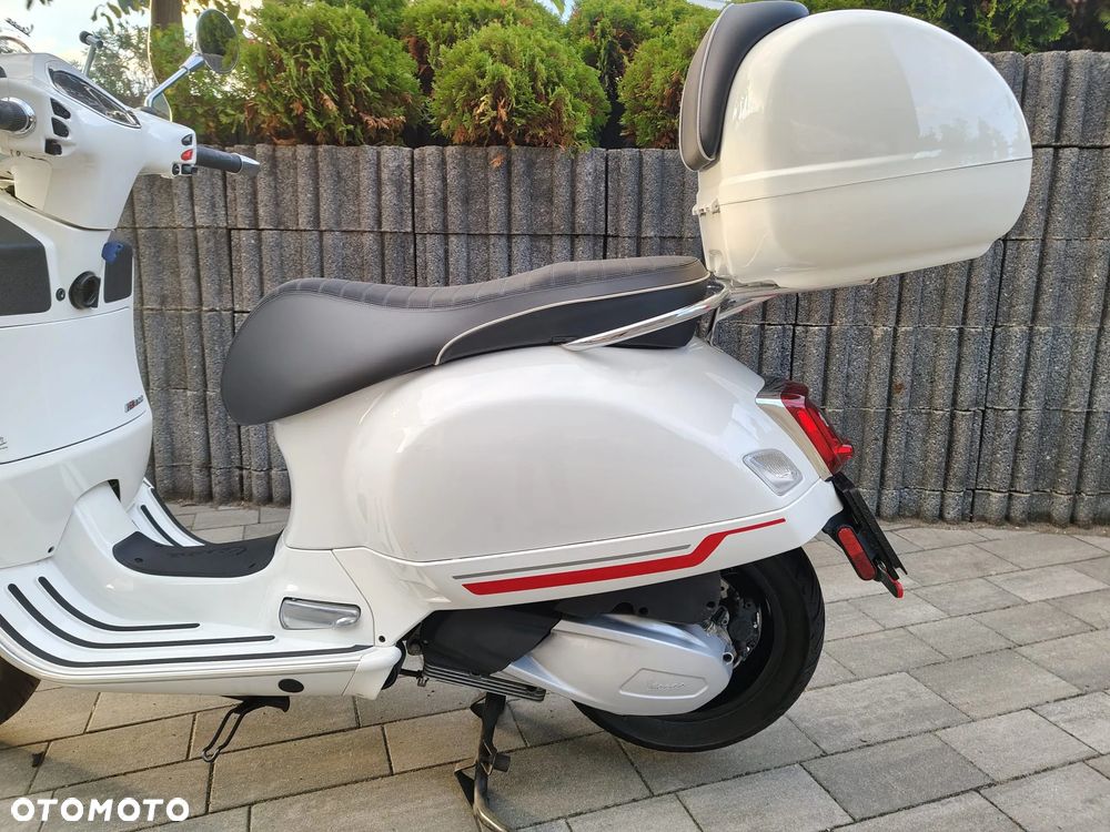 Piaggio Vespa - 25