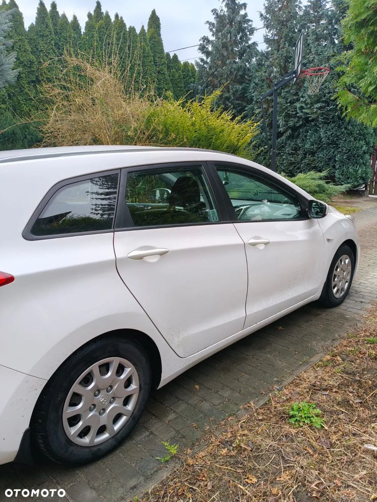 Hyundai i30 1.4 Classic + - 4