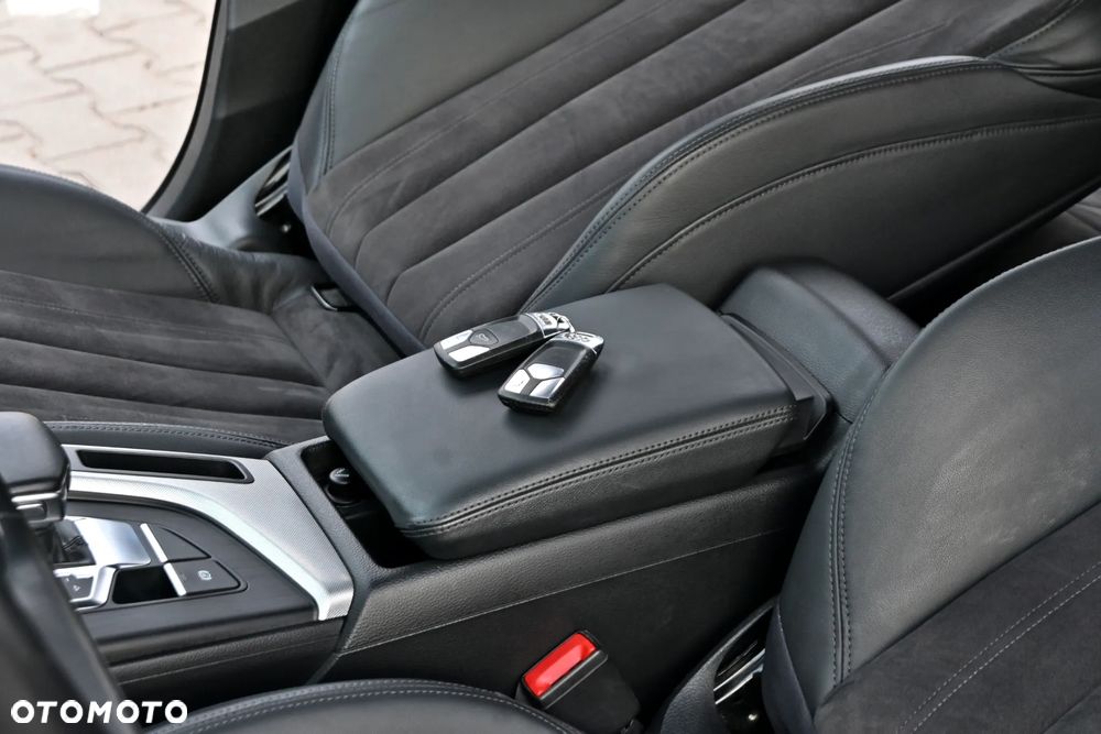 Audi A4 Avant 2.0 TDI Sport S tronic - 29