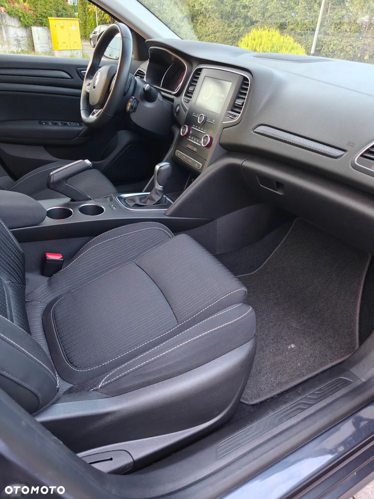 Renault Megane TCe 140 GPF EDC BUSINESS EDITION - 24
