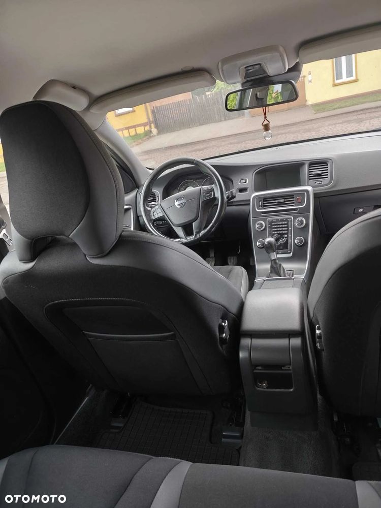 Volvo V60 D3 Kinetic - 5
