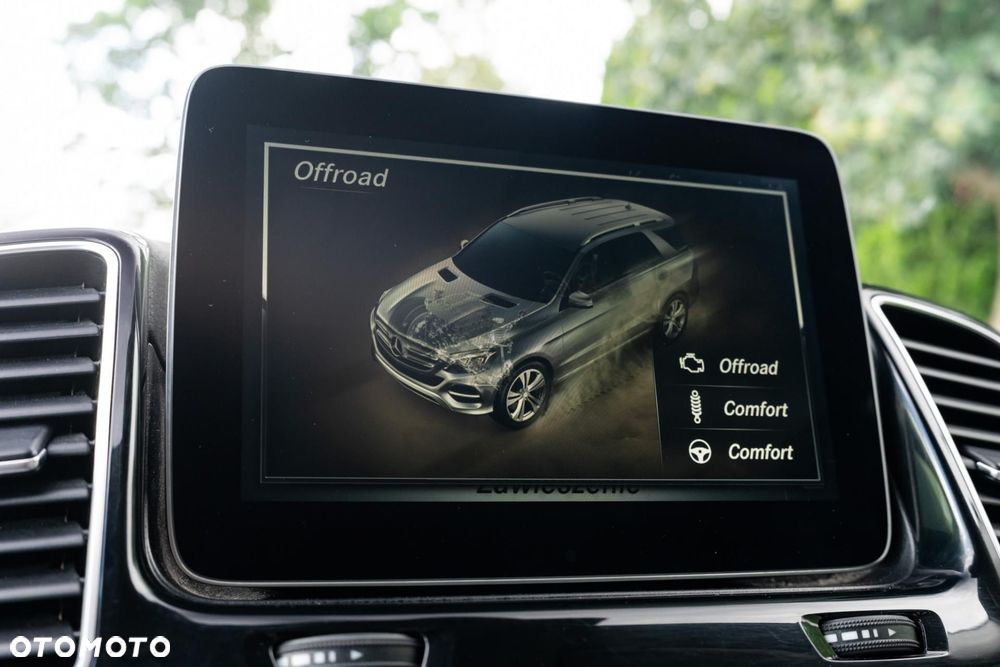Mercedes-Benz GLE 350 d 4-Matic - 23