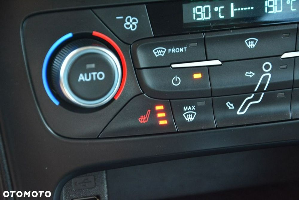Ford Focus 1.5 EcoBoost STart-Stopp-System ST-LINE - 41