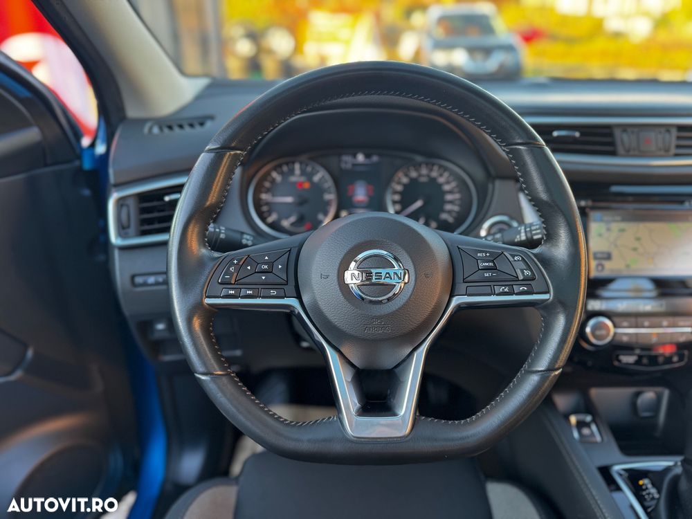 Nissan Qashqai 1.6 DCI Xtronic N-Connecta - 22