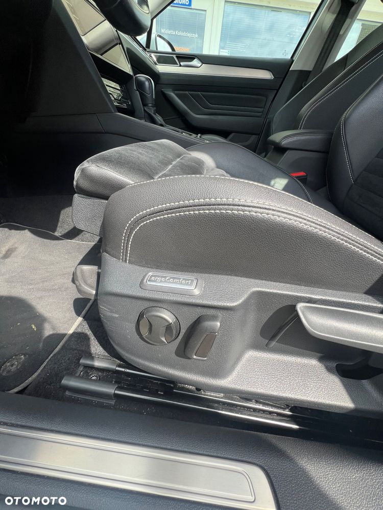 Volkswagen Passat - 19