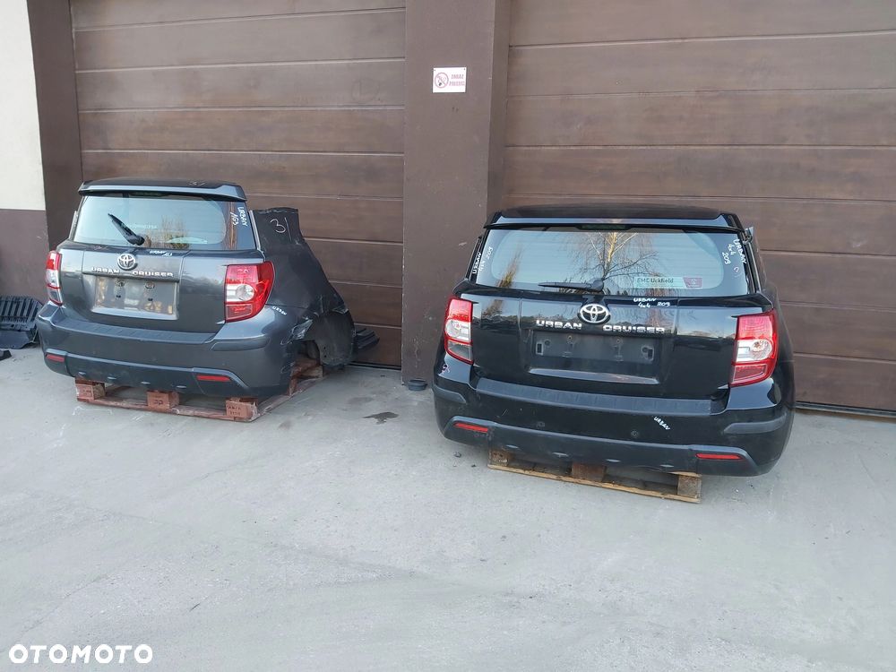 Toyota Urban Cruiser Fotele Skóra TYŁ PASY VAN 4x4 - 10